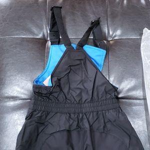 Lands End black ski snow pants. Children's size 10